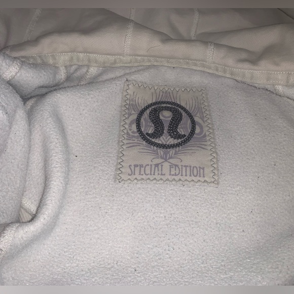 Vintage special edition lululemon Scuba sweater. - Picture 5 of 6